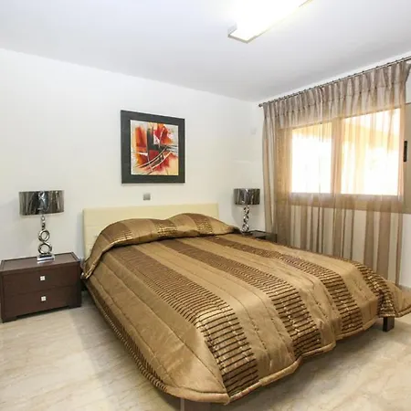 Sleeps 8 With Pool And Air Con Villa
