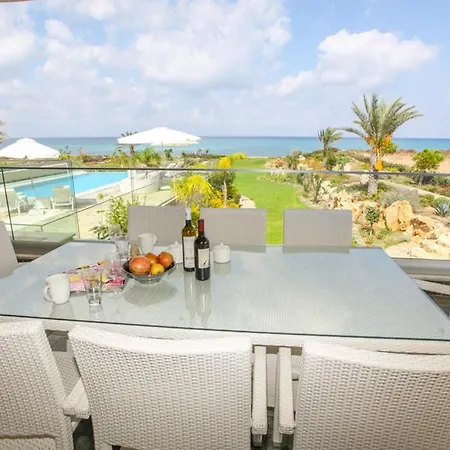 Sleeps 8 With Pool And Air Con * Mavroli